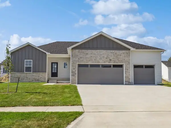 610 NW Concord Lane, Waukee, IA 50263