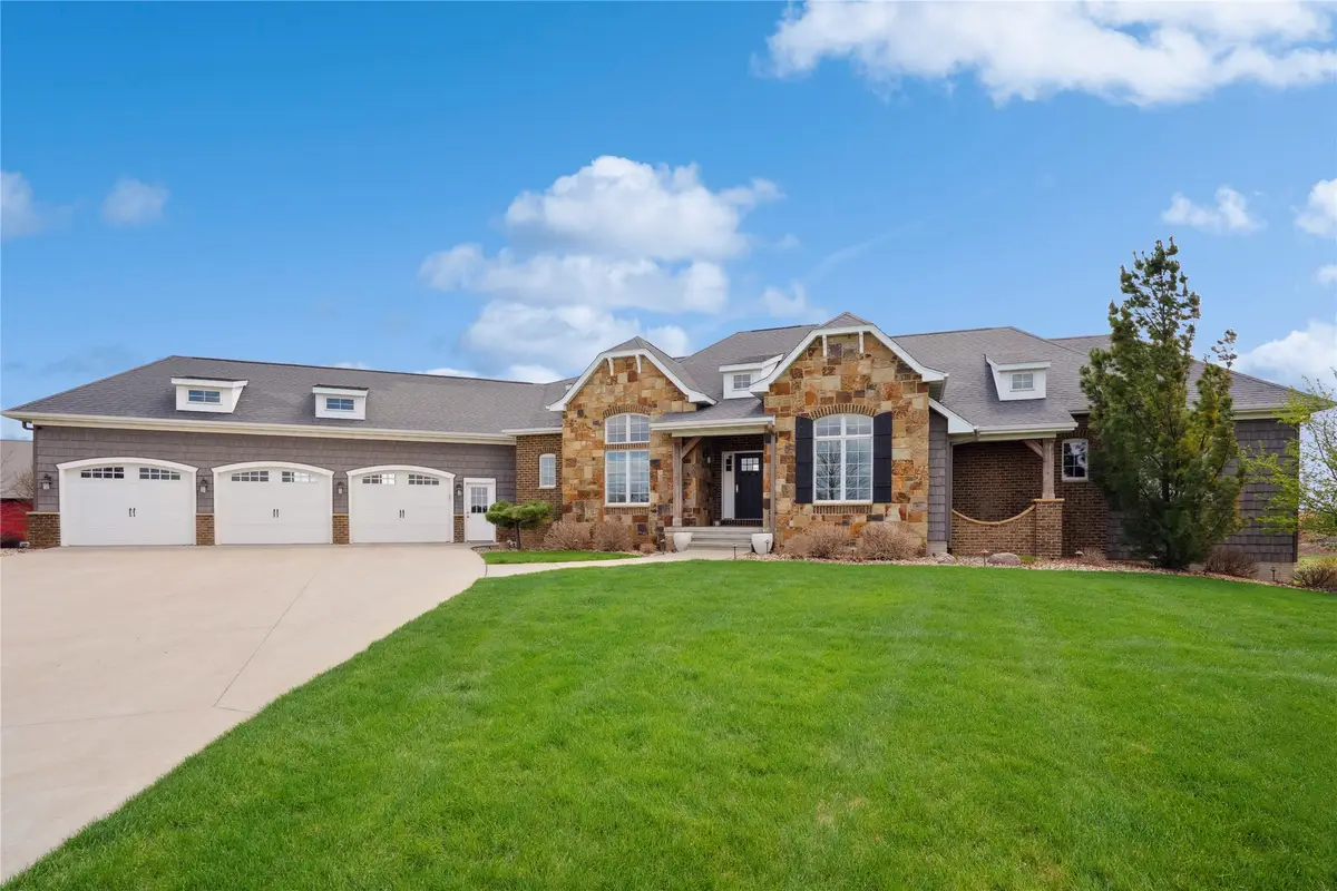 2492 55th Street, Vinton, IA 52349 - Image #1