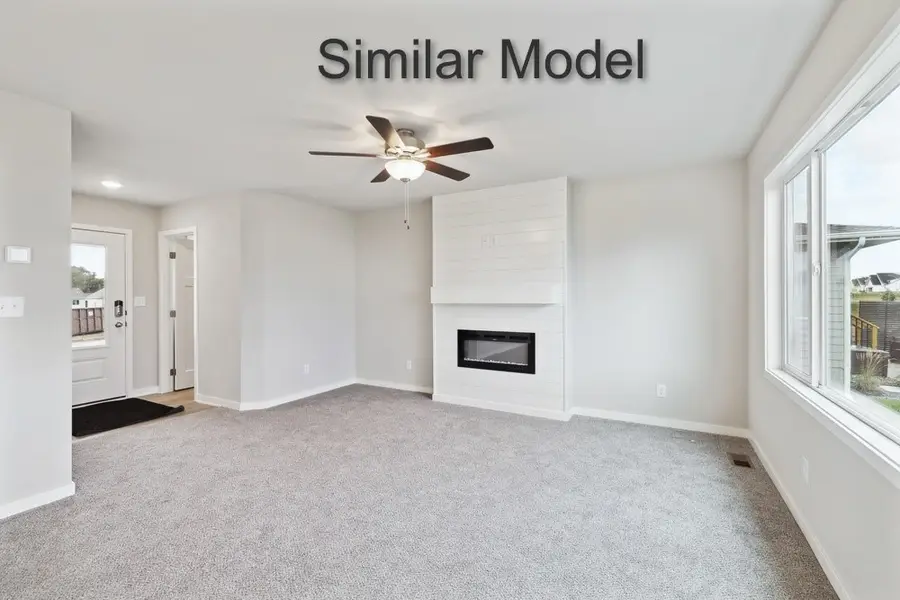 421 Napoli Avenue, West Des Moines, IA 50266 - Image #2