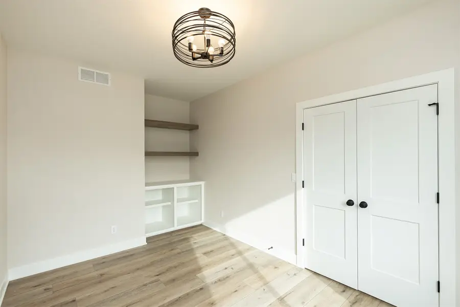 4726 Hillsdale Drive, Urbandale, IA 50322 - Image #3