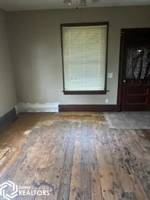 409 Lehnen Street, Norway, IA 52318 - #3