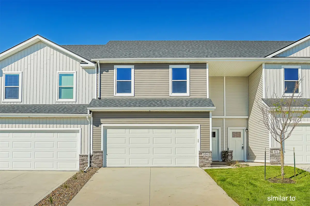 9112 Robinson Drive, West Des Moines, IA 50266 - Image #1