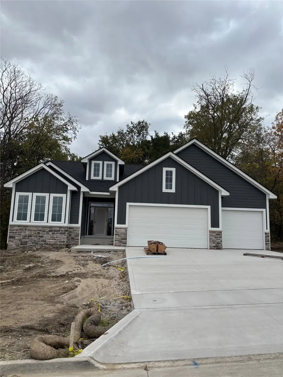 5627 Walnut Ridge Drive, Des Moines, IA 50317 - Image #3