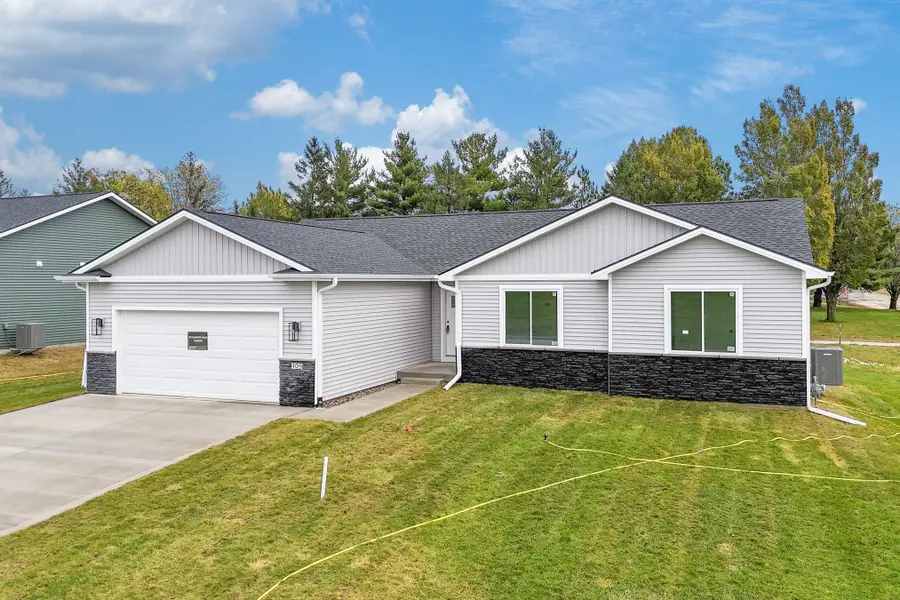 405 Farmer Drive, Conrad, IA 50621 - Image #2
