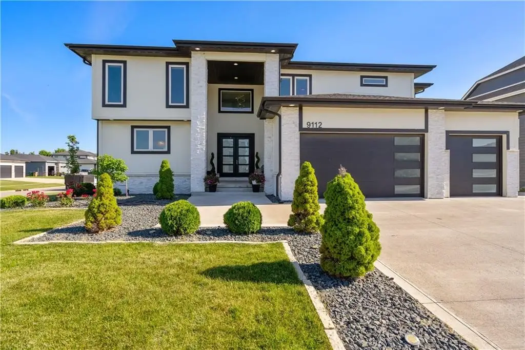 9112 Abram Drive, West Des Moines, IA 50266 - Image #1