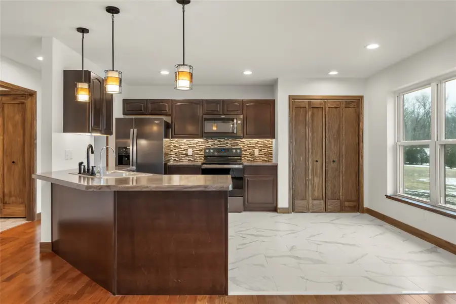 21164 Woodridge Lane, Shell Rock, IA 50670 - Image #2