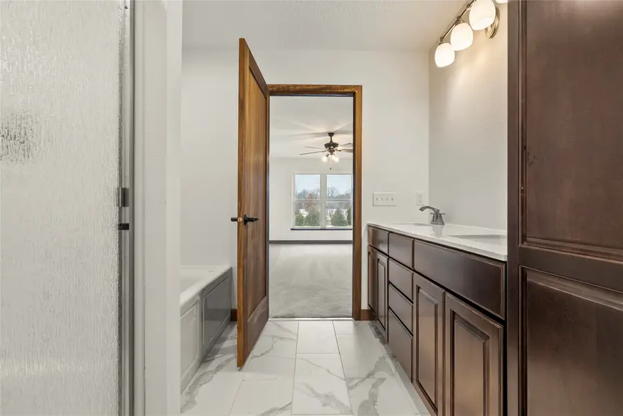 21164 Woodridge Lane, Shell Rock, IA 50670 - Image #3