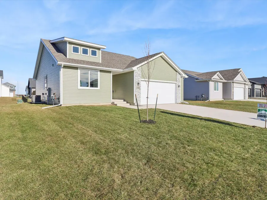 1400 Cedar Street, Waukee, IA 50263 - Image #2