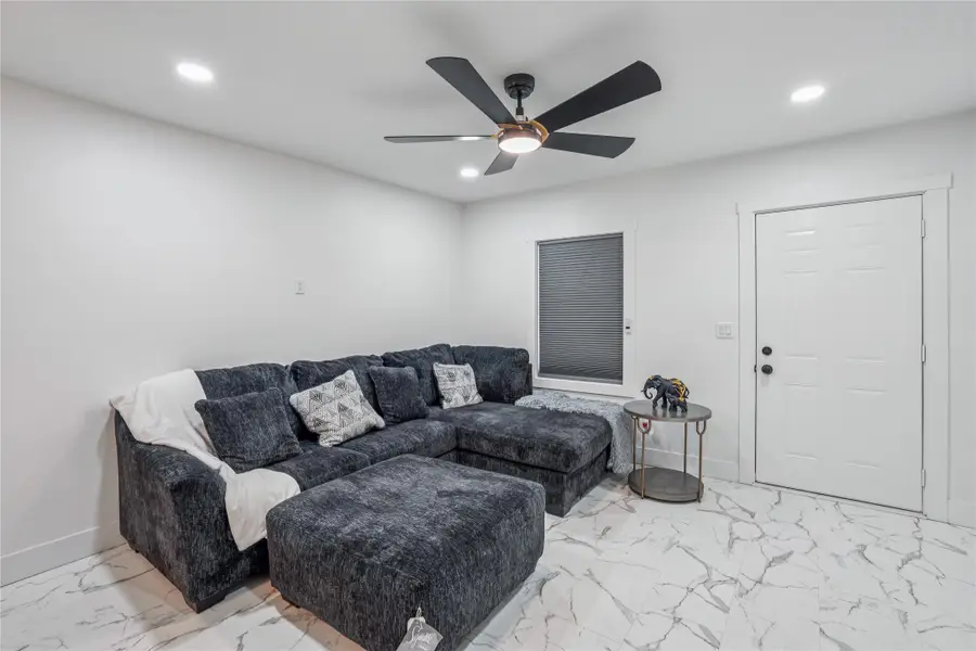 3119 8th Street, Des Moines, IA 50313 - Image #2