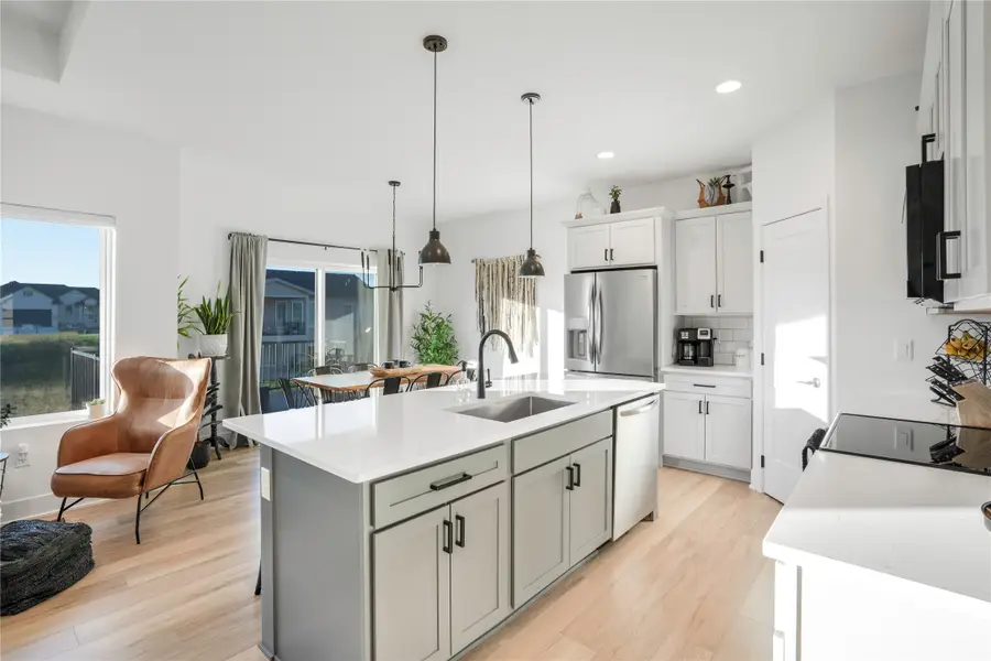 18080 Alpine Drive, Clive, IA 50325 - Image #3