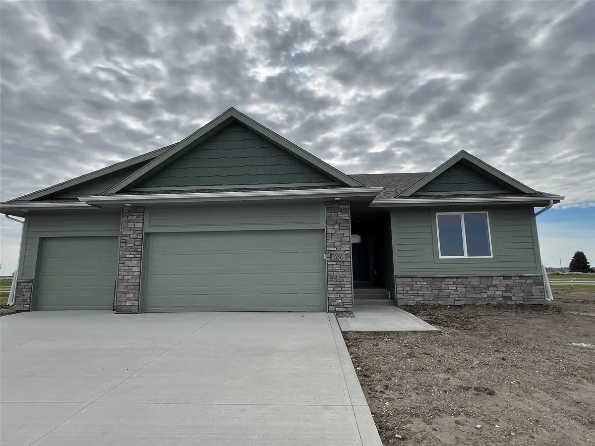 656 34th Street Se, Altoona, IA 50009 - Image #1