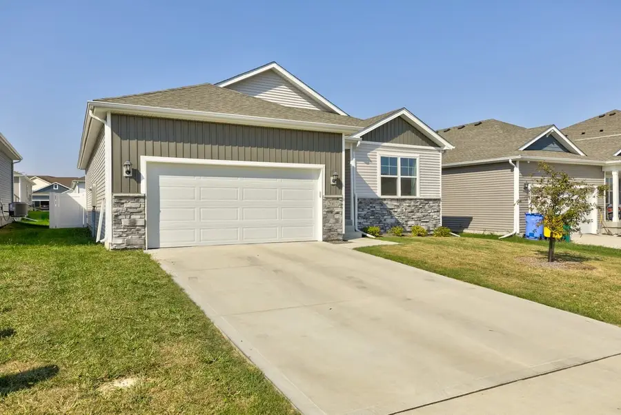 2007 N Summercrest Street, Indianola, IA 50125 - Image #2