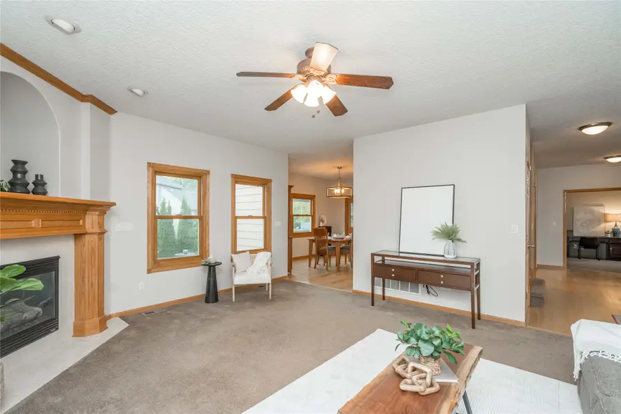 3904 153rd Street, Urbandale, IA 50323 - Image #2
