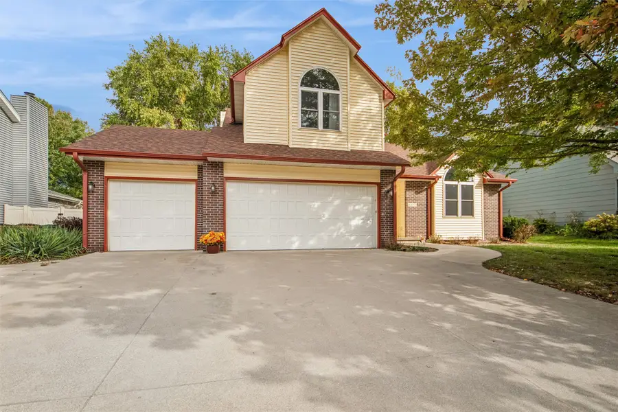 5559 Kensington Circle, Johnston, IA 50131 - Image #2