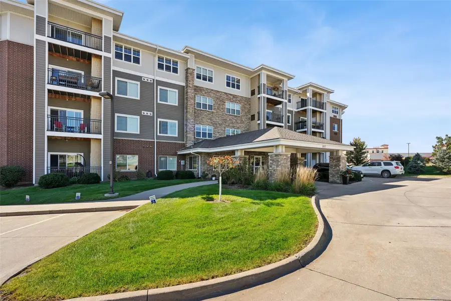 845 S 60th Street #402, West Des Moines, IA 50266 - Image #2