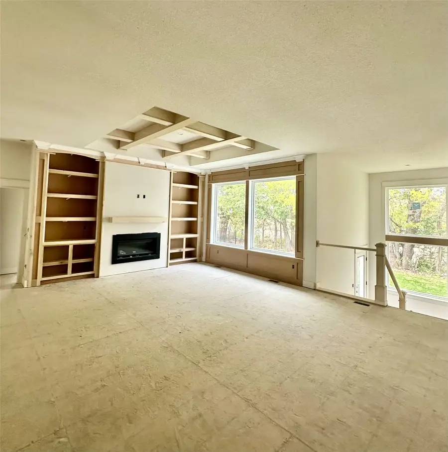 5020 176th Street, Urbandale, IA 50323 - Image #2