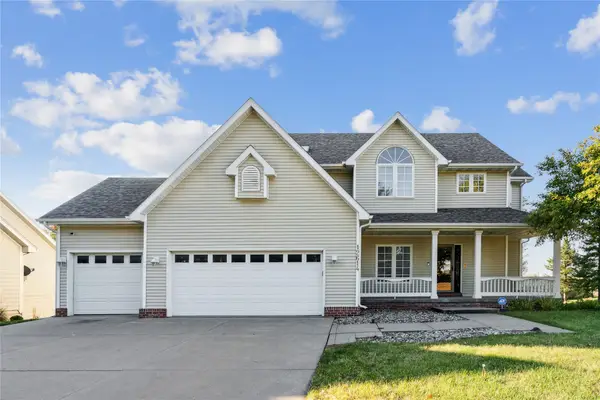 12614 Ridgeview Drive, Urbandale, IA 50323