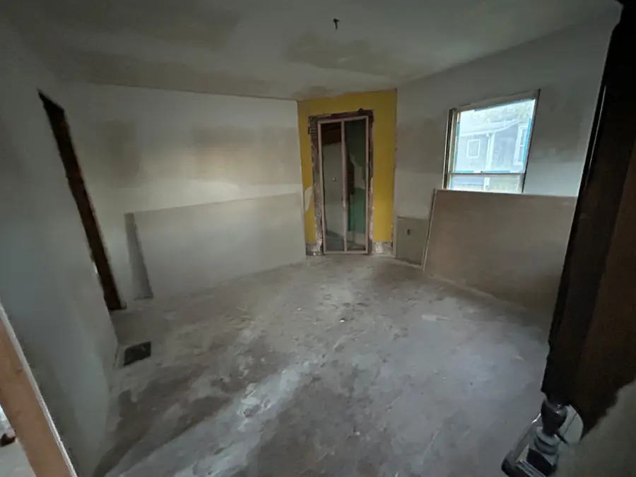 507 W Clinton Avenue, Indianola, IA 50125 - Image #2