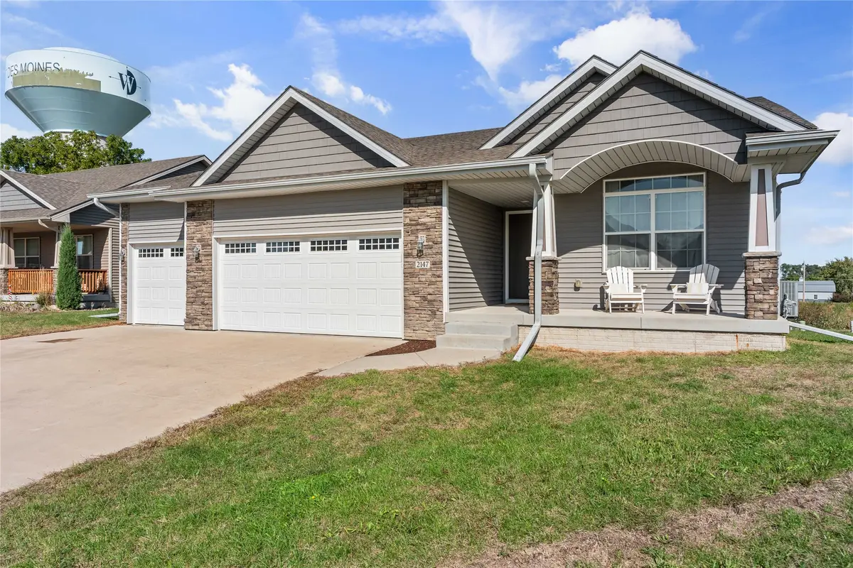 2147 SE Fox Valley Drive, West Des Moines, IA 50265 - Image #1