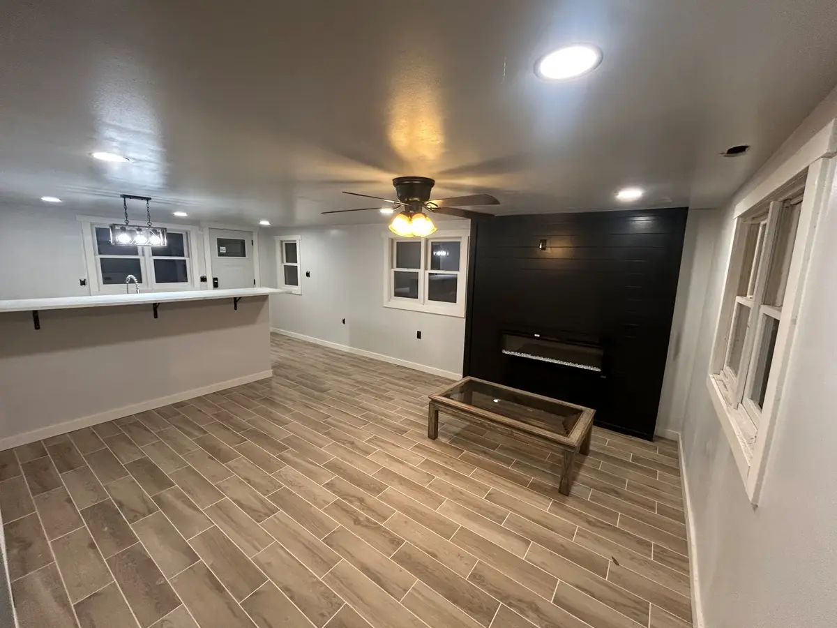 403 N Kenwood Boulevard, Indianola, IA 50125 - Image #1