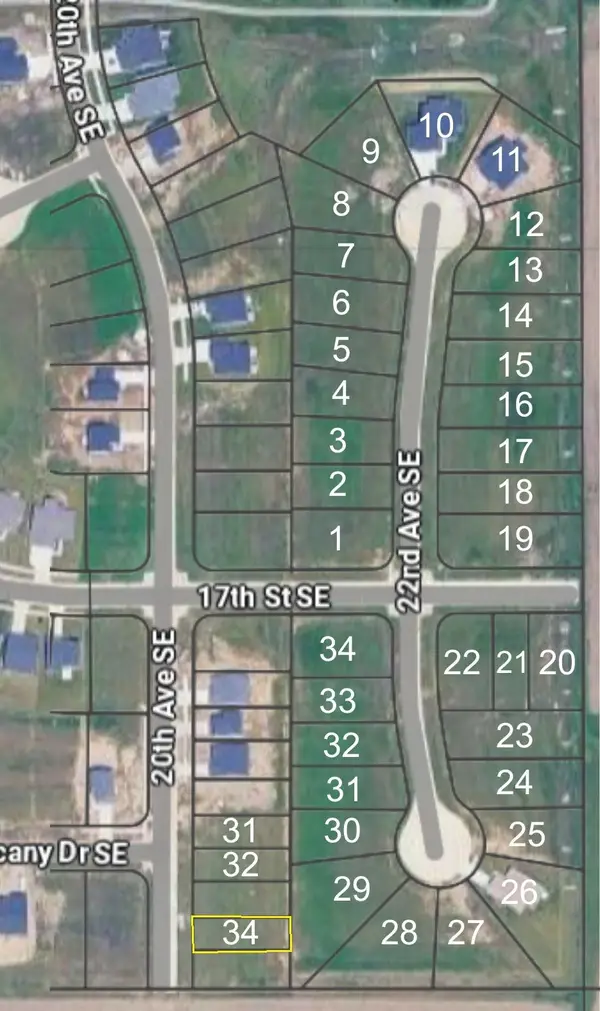 34 Tuscany Plat 06 Street, Altoona, IA 50009