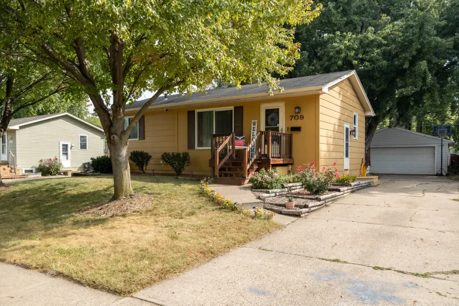 709 NW Linden Street, Ankeny, IA 50023 - Image #2