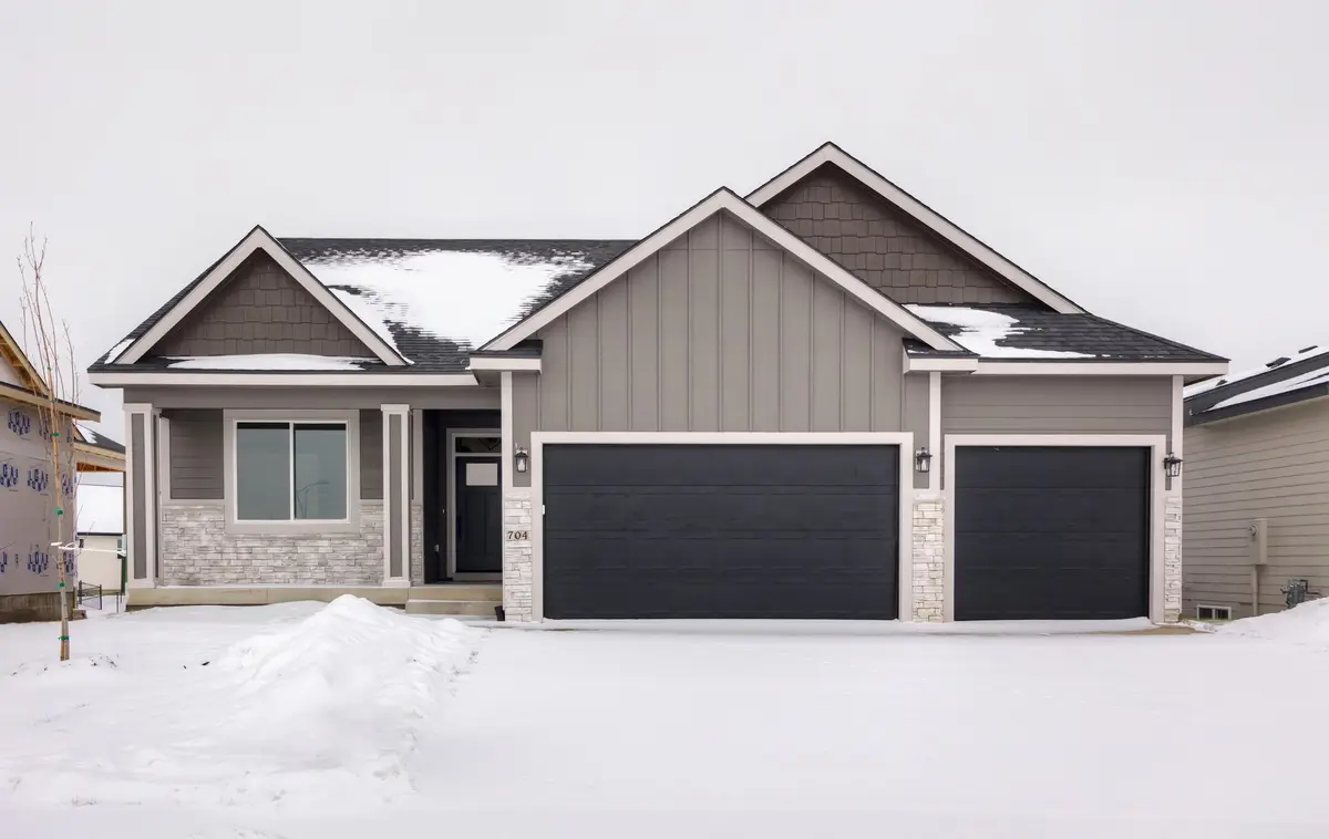 704 NE Doe Pointe Drive, Ankeny, IA 50021 - Image #1