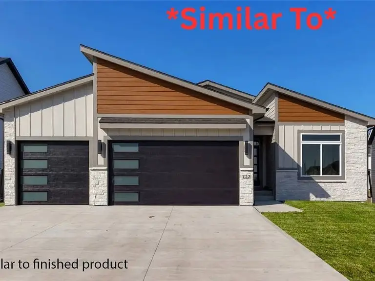 708 NE Doe Pointe Drive, Ankeny, IA 50021 - Image #1