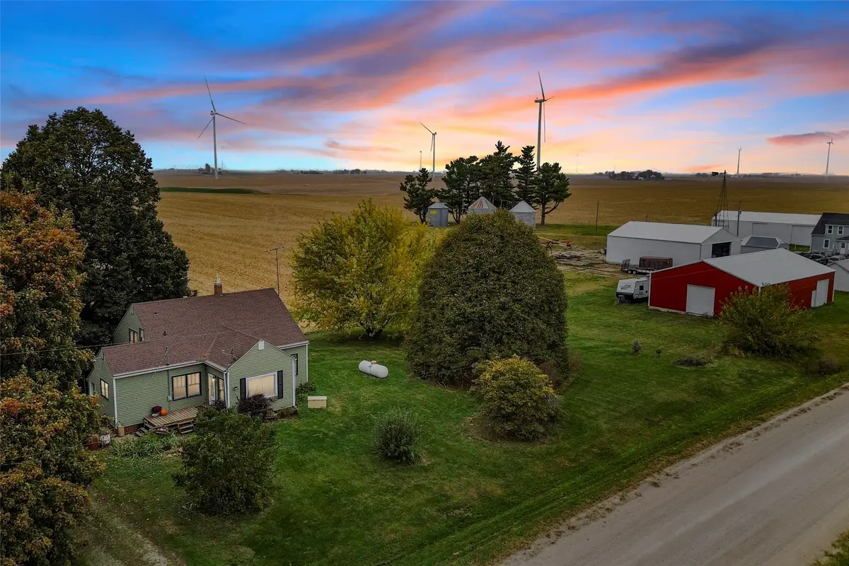 1495 Hickory Avenue, New Sharon, IA 50207 - Image #1