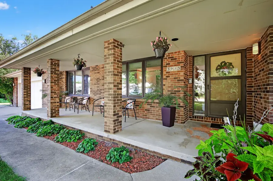 3913 Horton Trail, Urbandale, IA 50322 - Image #2