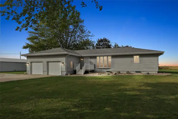 1893 185th Place, Tracy, IA 50256