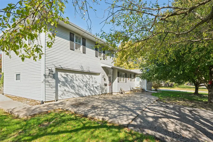 702 10th Avenue, Sully, IA 50251 - Image #2