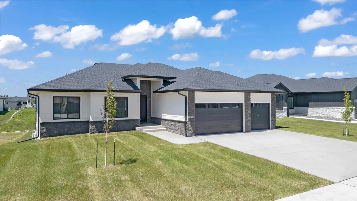 18007 Hammontree Circle, Clive, IA 50325 - Image #1