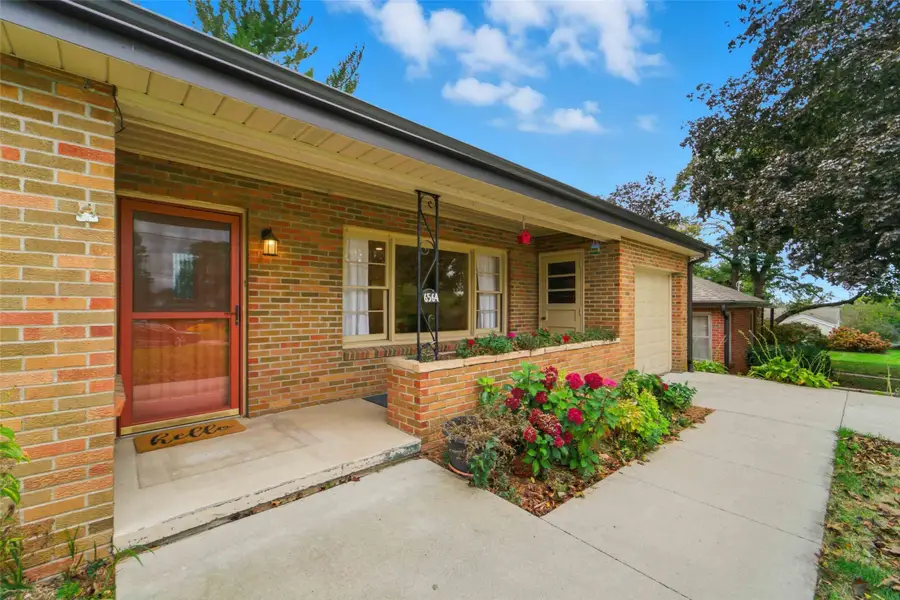 6564 Colby Avenue, Windsor Heights, IA 50324 - Image #2