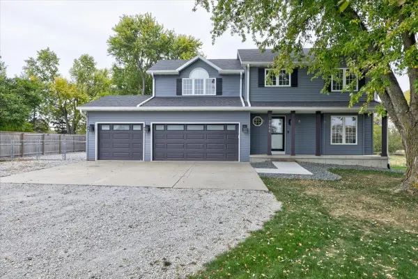 7086 SE 29th Avenue, Pleasant Hill, IA 50327