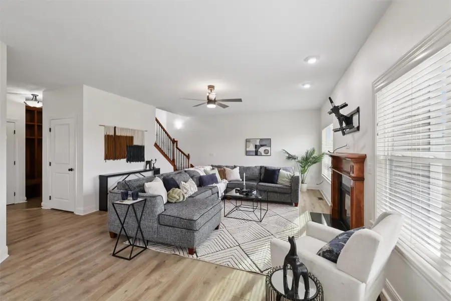 222 Bridgewood Drive, West Des Moines, IA 50266 - Image #2