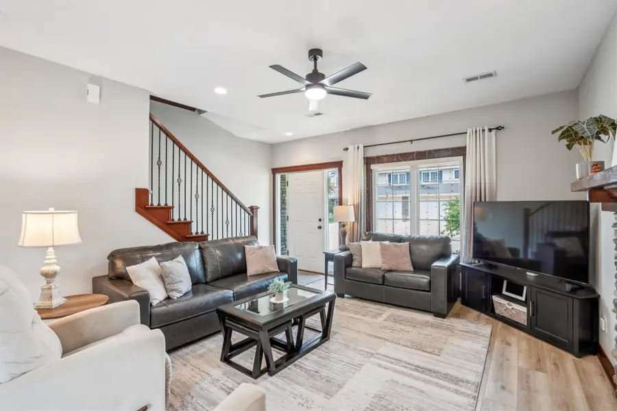 2747 NW 154th Court, Clive, IA 50325 - Image #2