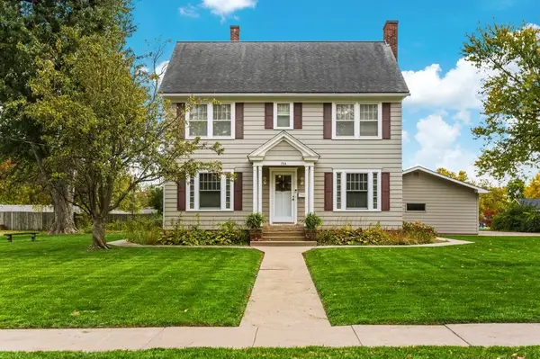 704 E Washington Street, Knoxville, IA 50138