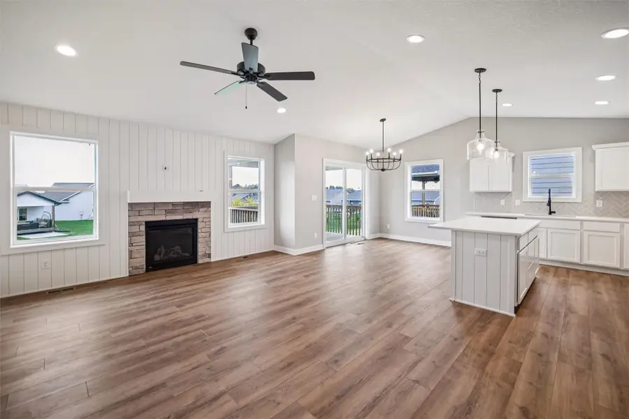 2430 SE 5th Street, West Des Moines, IA 50265 - Image #3