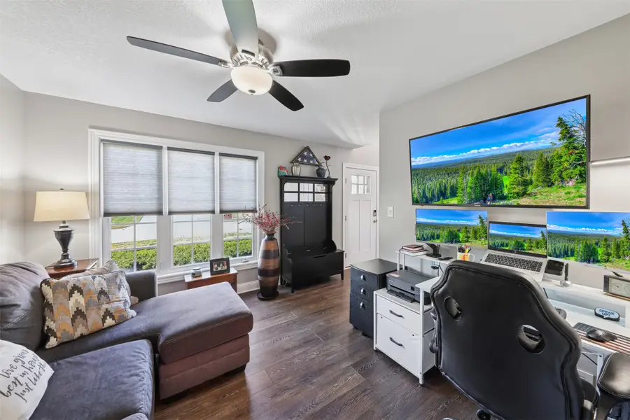 5552 Westwood Drive, West Des Moines, IA 50266 - Image #2