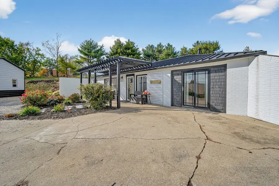 11654 S 60th Avenue W, Prairie City, IA 50228 - Image #2