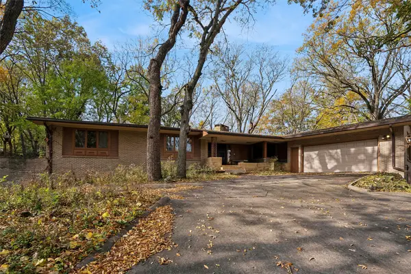 1710 Plaza Circle, Windsor Heights, IA 50324