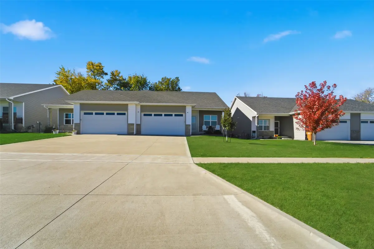 206 NE Little Beaver Drive, Grimes, IA 50111 - Image #1