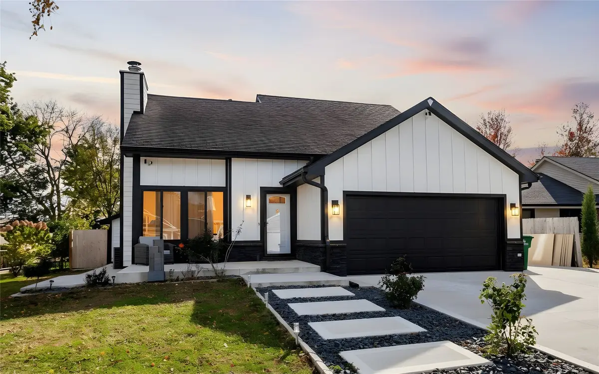 5920 Village Circle, Johnston, IA 50131 - Image #1