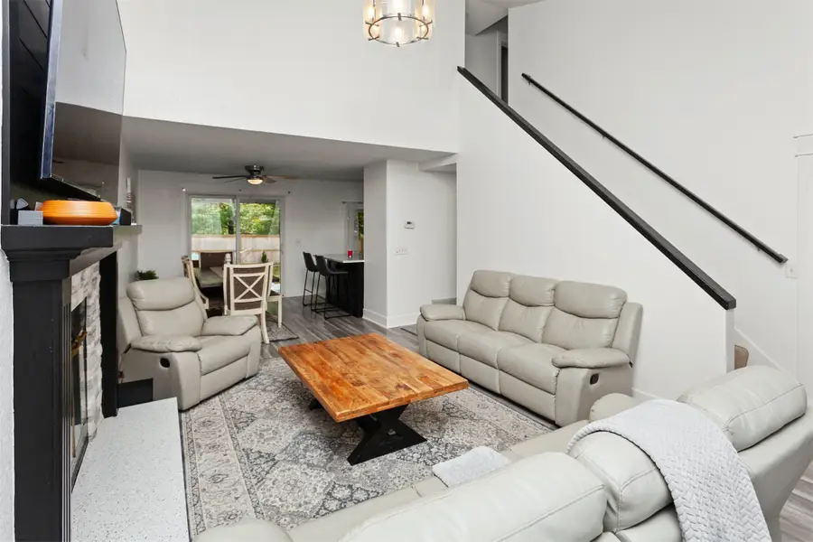 5920 Village Circle, Johnston, IA 50131 - Image #3