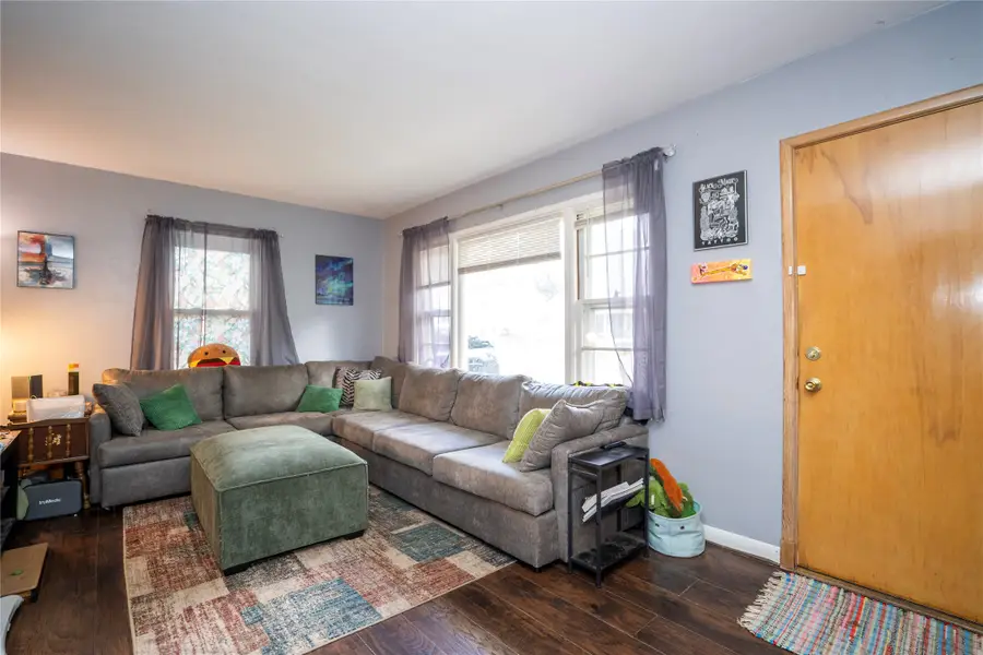 205 E 17th Street Place N, Newton, IA 50208 - Image #2