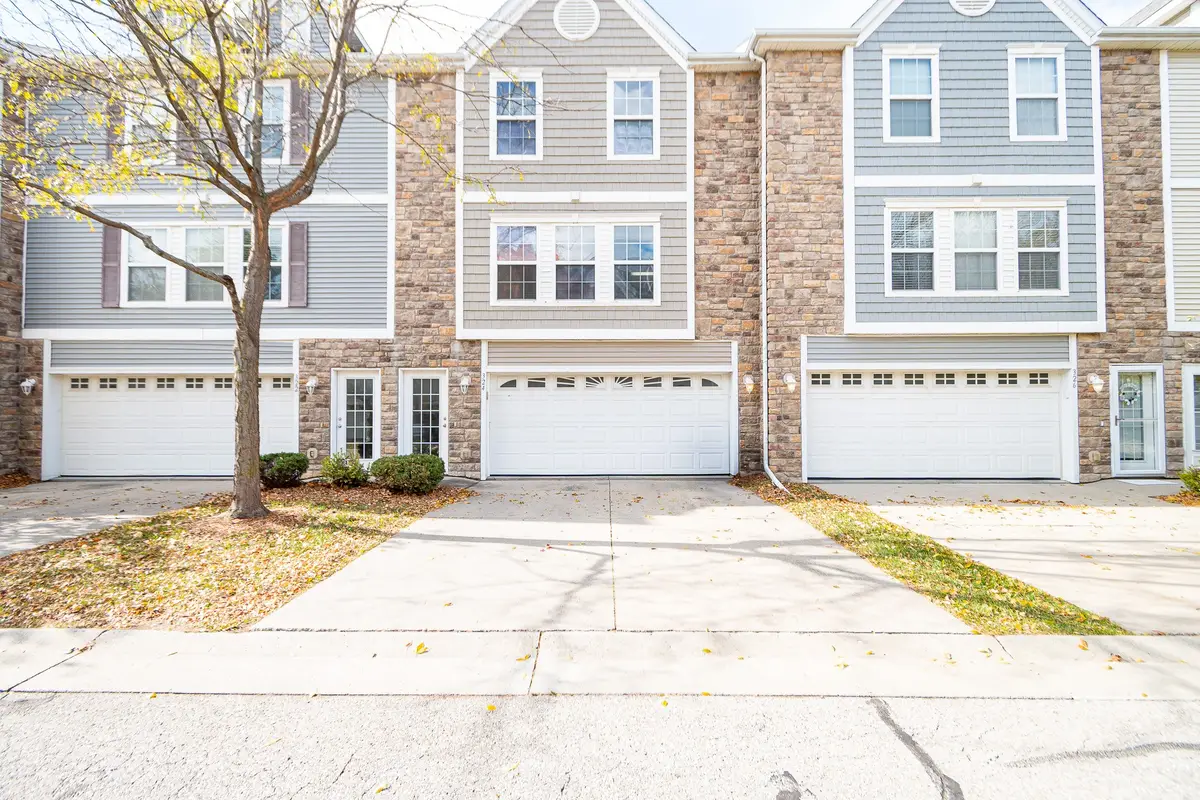 324 NE Sandalwood, Waukee, IA 50263 - Image #1