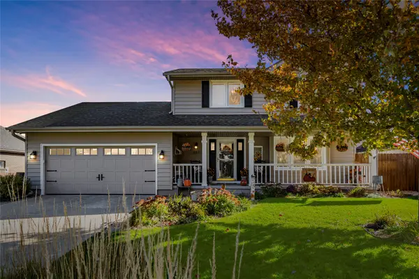 323 Edgewood Lane, Pleasant Hill, IA 50327