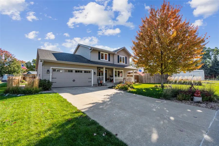 323 Edgewood Lane, Pleasant Hill, IA 50327 - Image #3