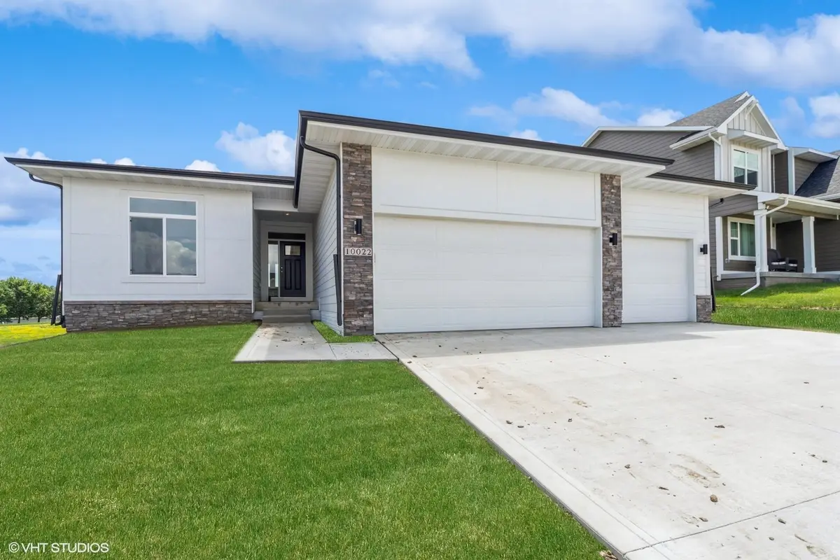 10022 NW 68th Avenue, Johnston, IA 50131 - Image #1